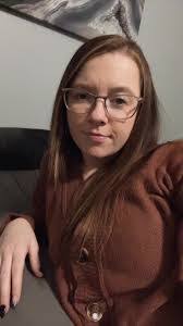 Ashley Kubiak's Instagram, Twitter & Facebook