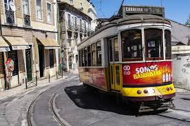 The image is part of the series Aangepast Maart 2020 De Leukste Lissabon Bezienswaardigheden
