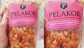 Menentukan nama untuk membangun brand sebuah bisnis atau produk adalah sebuah keharusan. 10 Merk Cemilan Indonesia Yang Super Unik Buat Orang Langsung Nyengir Saat Pertama Lihat Boombastis