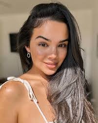 Angela Moreno's Instagram, Twitter & Facebook