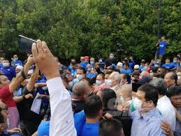 Jalan mahkamah persekutuan, related objects. Laungan Hidup Bossku Bergema Di Mahkamah Jalan Duta