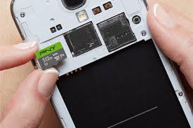 Kad pintar ialah sejenis kad bersaiz poket yang dipautkan dengan litar bersepadu. Kad Microsd Teknoratz