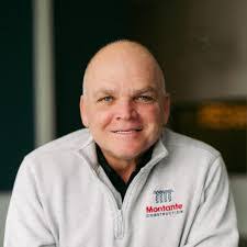 Robert Brate's Instagram, Twitter & Facebook