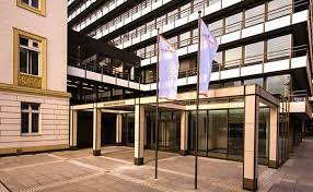 Check the chdbdehhxxx swift / bic code details below. Leiterin Kundenmanagement Verlasst Berenberg Vermogensverwalter Office