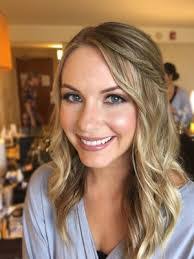 Lindy Wade's Instagram, Twitter & Facebook