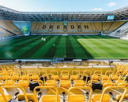 Der stadiongesellschafter soll sich laut informationen der „bild bereits mit der stadt ausgetauscht haben. Rudolf Harbig Stadion Fussballstadion Der Sg Dynamo Dresden In Dresden
