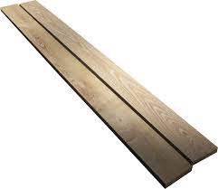 Idéal pour toute fabrication en bois en contact avec le sol. Planche Robinier Rabotee Sur Mesure La Fabrique A Bois