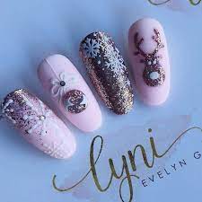 2019 Eye Catching Christmas Nails Ideas Page 10 Of 11 Vida Joven Xmas Nails Christmas Nails Holiday Nails