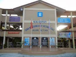 Dengan kemajuan yang sangat pesat membuat kuala lumpur menjadi salah satu destinasi wisata yang harus dikunjungi. Sekolah Dan Universitas Terbaik Di Malaysia