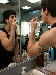 Is it helping his image? Omfg David Henrie Your Tatoos Get At Me Please Omfg David Henrie David Celebrities