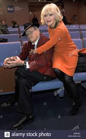 Chi è teddy reno marito rita pavone: Rita Pavone Stockfotos Und Bilder Kaufen Seite 2 Alamy
