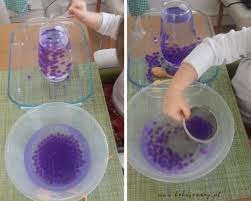 15 zestawów zabaw i aktywności sensorycznych – Bobasowany