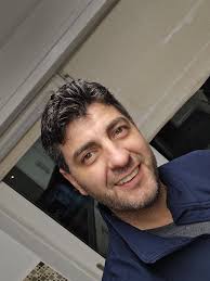 My name is Tony, and I am 35 years old. I am originally from the Dominican  Reublic, where I learnt Spanish from birth as my mother tongue. Upon moving  to Germany when