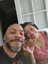 Good afternoon, guys. We find love in everything. Found a heart shaped  potato. 😅♥️ We hope you're all enjoying your day. 😎👋🏾♥️