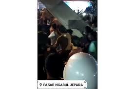Untuk tahun ini, pendaftaran cpns memiliki sistem pendaftaran dan formasi yang baru. Viral Video Bentrokan Pedagang Vs Aparat Di Pasar Ngabul Jepara Ini Faktanya Halaman All Kompas Com