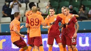 Giresunspor Galatasaray Macinda Bir Penalti Daha Kirmizi Kart Da Cikti Fotomac