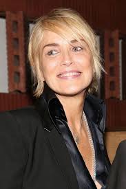 Sharon stone is known for her beautiful short hairstyles. Sharon Stone Looks Like A Different Woman As She Attends Tv Party In All Black Mirror Online