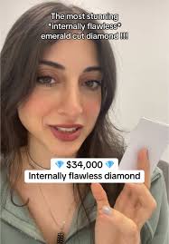 This internally flawless emerald cut diamond is an absolute stunner 💎  #emeraldcutdiamondring #emeraldcutdiamondengagementring #emeraldcutdiamond  #rarediamond #luxurydiamonds #thejewelstandard