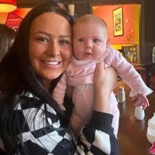 Jasmine Upton's Instagram, Twitter & Facebook