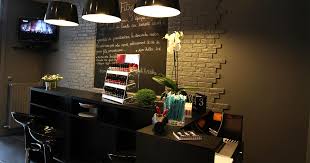Beauty nail bar ist eine bar auf öschweg 36 in baienfurt. By Fitz The Very Brooklyn Style Nail Bar