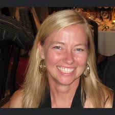 Lesley Proctor's Instagram, Twitter & Facebook