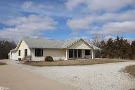 627 N Madison St, Bloomfield, IA 52537