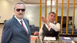 1990'lı yıllara damgasını vurmuş siyasetçi, asker ve yer altı dünyasının önemli ismi aynı masada buluştu. Turkey Turns Into A Mafia Playground Again