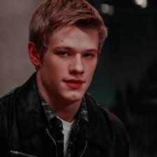 Alec Summers's Instagram, Twitter & Facebook