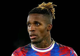 I'm sure others have noticed this, but after rewatching episodes one and  two, before Ted's first game as manager against Crystal Palace the last  thing he says to the team as they