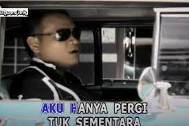 Aku pasti kembali menceritakan tentang perpisahan dua insan yang saling mencintai. Lirik Dan Chord Lagu Aku Pasti Kembali Milik Pasto Halaman All Kompas Com