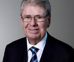 I might have just made the biggest commitment of my life! I'm nervous but  also VERY excited! Read my inner-thoughts here: bit.ly/3zSERPf (cut & paste  link into browser) #chasingdreams #mountaineering #everestsummit  Encouragement,