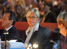 «comme c'est la fête du travail, je vais. Jeunesse Carriere Affaires Ce Que Vous Ne Savez Pas Sur Isabelle Balkany