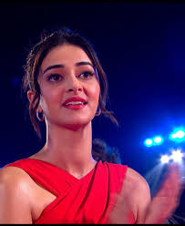 Katrina Kaif, Sara Ali Khan Spotted At Airport Arrival. Vedika Kumar &  Kalki Koechlin Spotted At Airport Departure.