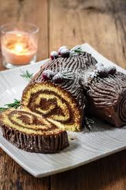 Classic Chocolate Buche De Noel In 2020 Holiday Baking Cake Servings Genoise Cake