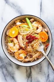 Philippinische Gebratene Reisnudeln Pancit Bihon Pancit Recipe Pancit Pancit Bihon Recipe