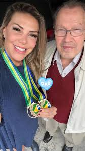 Karol Meyer Oficial Page