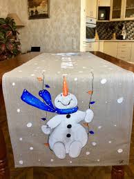 Snowman Pintado A Mano Table Runner Navidad Etsy Snowman Christmas Decorations Snowman Decorations Christmas Table Decorations