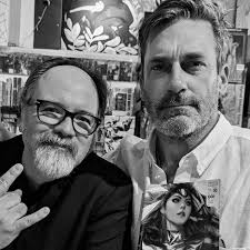 Jean Grey على X: "Jon Hamm, with Gerry Duggan, holding the Jean variant  cover of X-Men: Hellfire Gala #1 is just too perfect.  https://t.co/jHoatpzl0k"