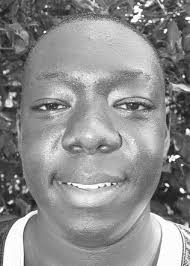 Clerk ignores would-be robber