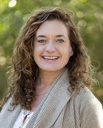 Joyce Nunes's Instagram, Twitter & Facebook