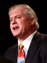 Alan Root's Instagram, Twitter & Facebook