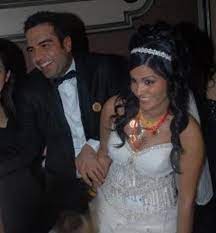 2010 yılında nikah masasına oturan ve iki çocukları olan berdan mardini, boşanma aşamasında olduğu eşi fatoş yelliler'in ihanetiyle sarsılmıştı. Berdan Mardini Nin Ayagini Yikayan Karisi Fatos Mardini Kimdir Medyafaresi Com Mobil