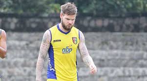 Danny is playing in a midfielder position. Mitra Kukar Kehilangan Danny Guthrie Korankaltim Com