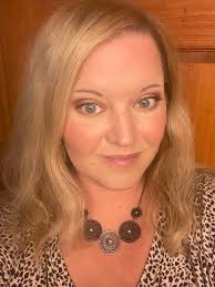 Galion citizens decorate for fall