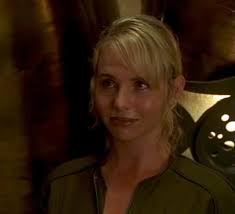 Alyssa-Jane Cook as Gilina Renaez in season 1 ep 5 'PK Tech Girl' is one of  my favourite guest stars in Farscape. Gilina is so smart and seductive that  John fell in