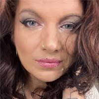 Stacey Alvey's Instagram, Twitter & Facebook