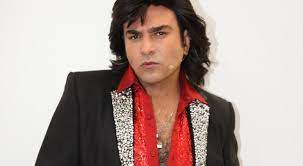 Albertano eres tú? Ariel Miramontes se muestra sin su icónico personaje