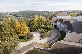 Dann freuen wir uns auf ihre initiativbewerbung und die dazugehörigen unterlagen. Unsere Stiftung Nikolaus Cusanus Haus