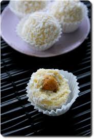 Truffes Au Chocolat Blanc Gaufrettes Et Coco Facon Raffaello Truffes Au Chocolat Nourriture Drole Alimentation