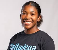 Kamar Davis's Instagram, Twitter & Facebook